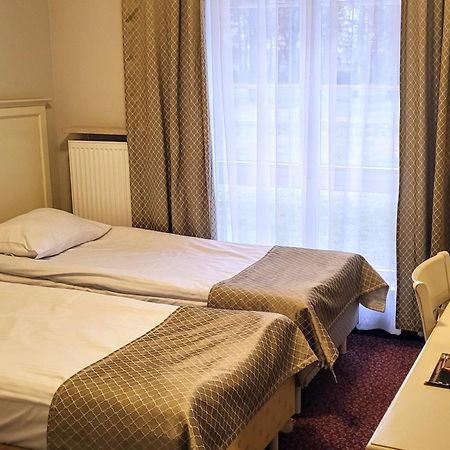 Hotel Sobienie Krolewskie Sobienie Szlacheckie Extérieur photo