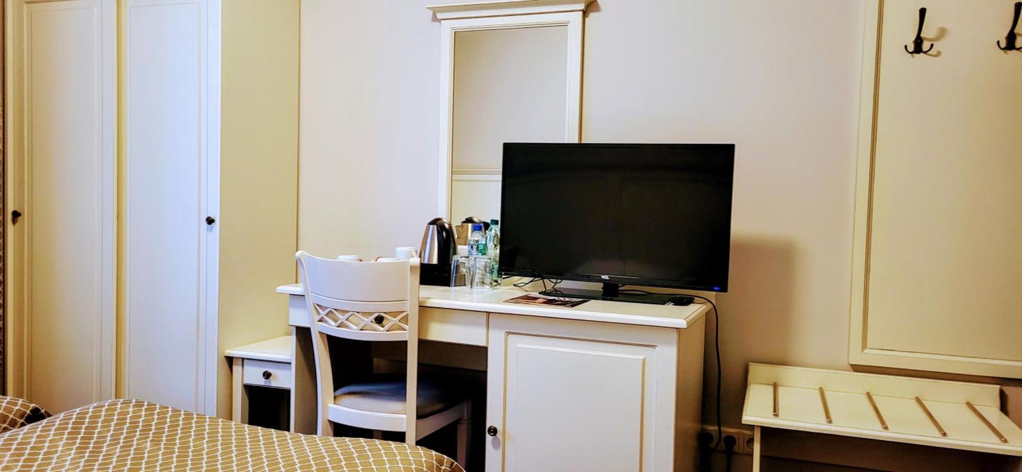 Hotel Sobienie Krolewskie Sobienie Szlacheckie Extérieur photo