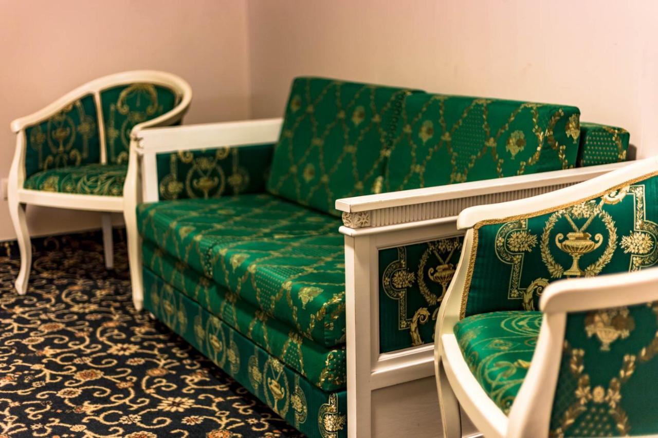 Hotel Sobienie Krolewskie Sobienie Szlacheckie Extérieur photo