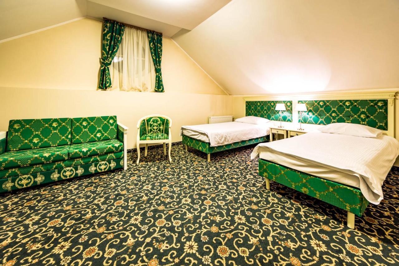 Hotel Sobienie Krolewskie Sobienie Szlacheckie Extérieur photo