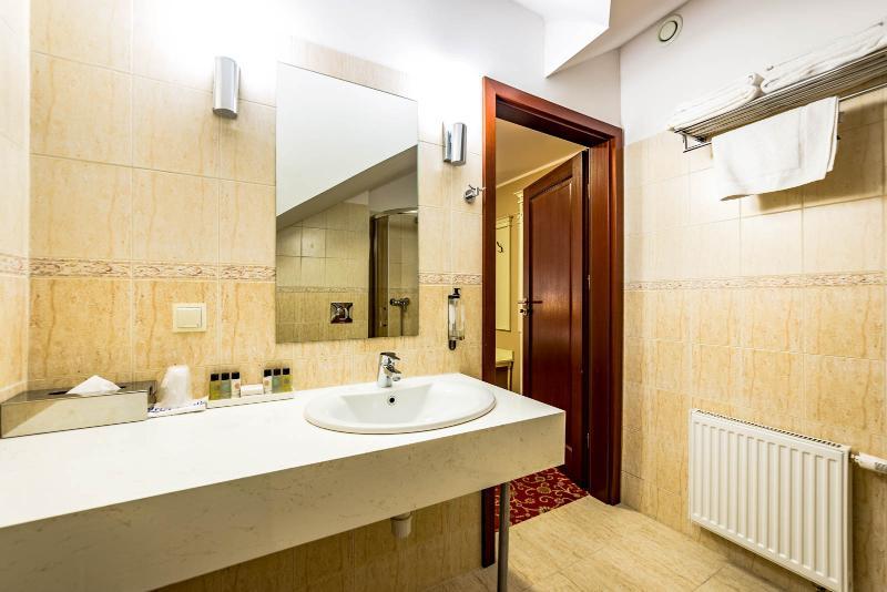 Hotel Sobienie Krolewskie Sobienie Szlacheckie Extérieur photo